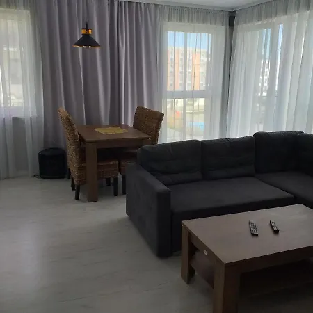 Paderewskiego 10 *